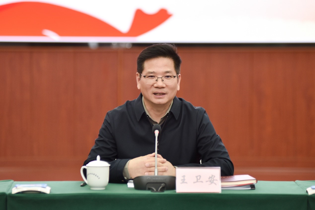 博度
召开科级干部座谈会